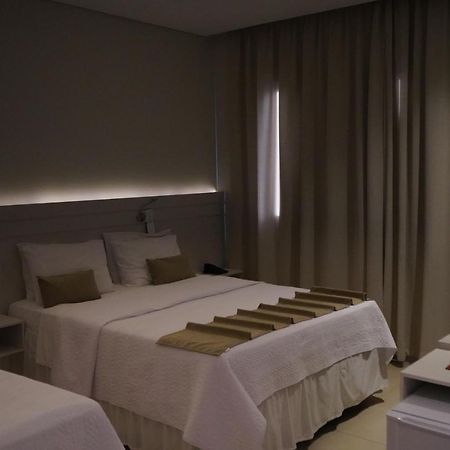Pak Suites Hotel ルイス・エドゥアルド・マガリャンイス エクステリア 写真