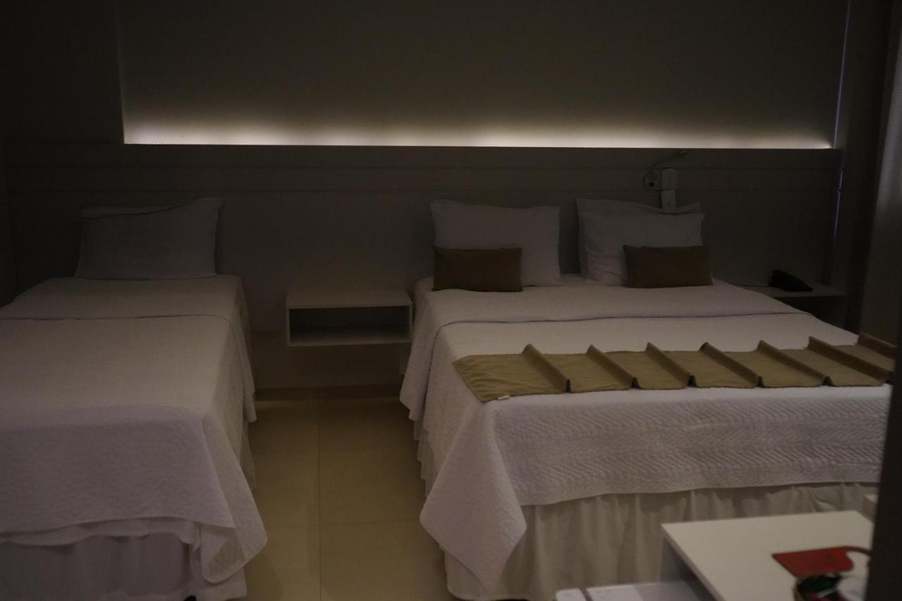 Pak Suites Hotel ルイス・エドゥアルド・マガリャンイス エクステリア 写真